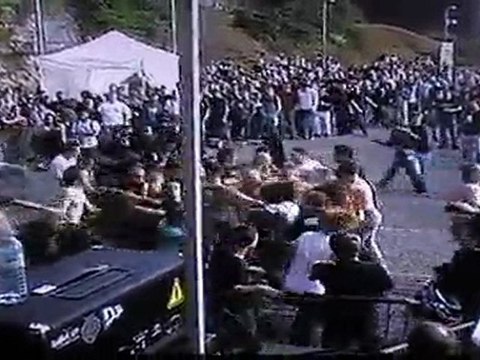 SYNDROM 187 wall of death au FIMU 2011 braveheart