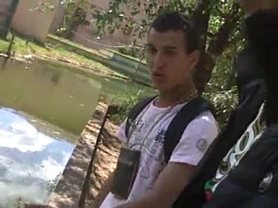 VID 00042-20110619-1539