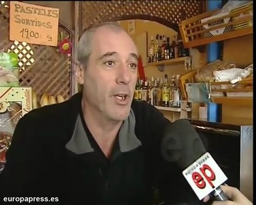 Un bar cuelga carteles contra la ley Antitabaco