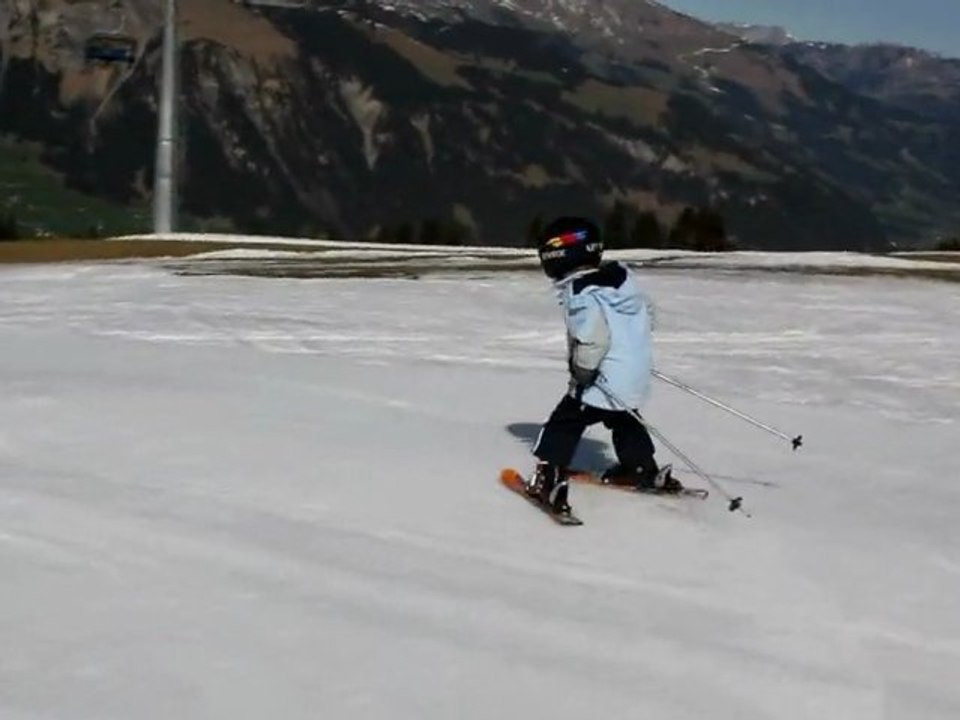 110419 - Little boys big on skis 3 (Full HD)