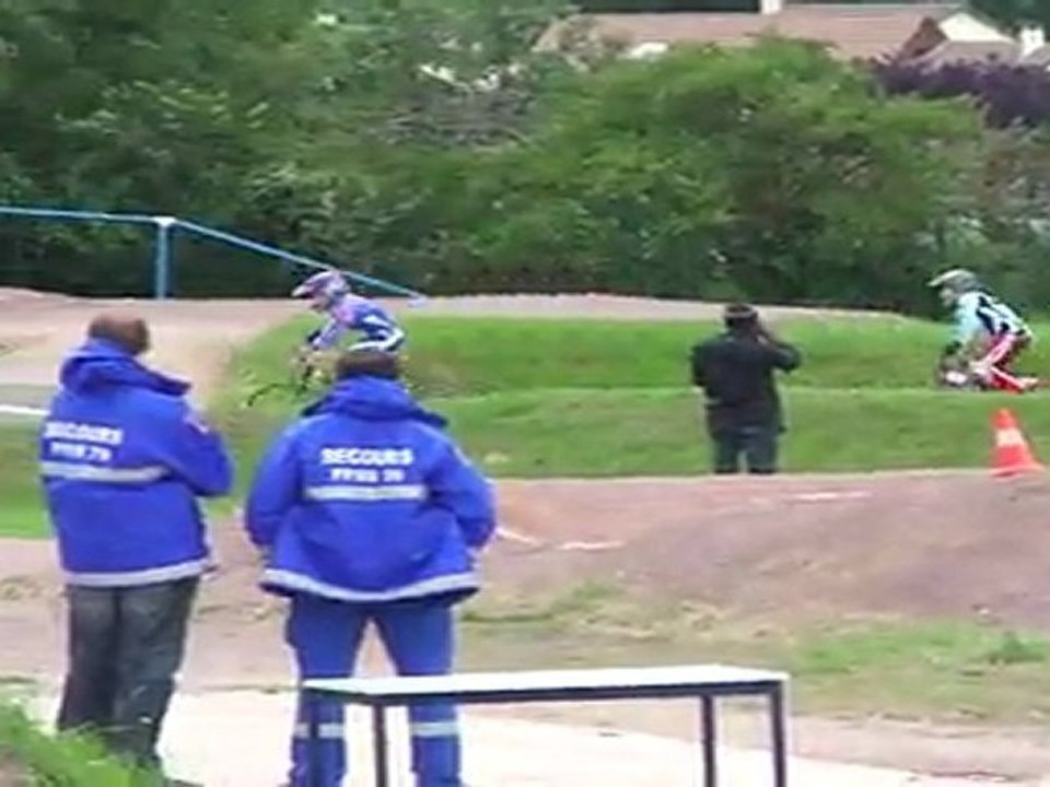 BMX Finale Normandie 2011 Petit Couronne  - Poussine+Pupille Fille