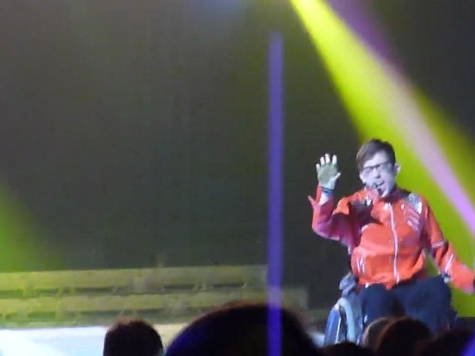 Glee Live in DC - "PYT"
