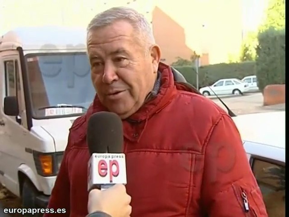 Vándalos provocan destrozos en 125 vehículos