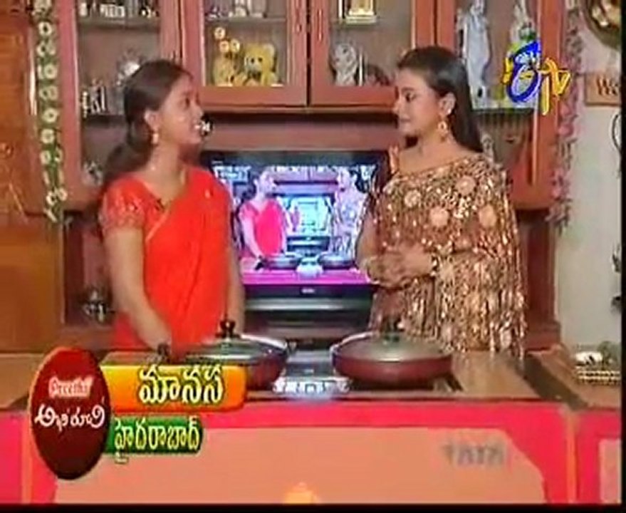 Abhiruchi - Recipes - Chilli Gongura Mutton, Walnut Chicken & Egg Chat Fut - 03