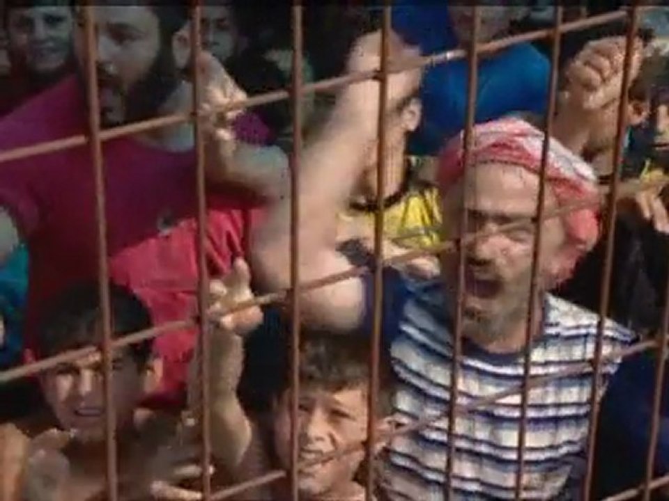 Syrian president offers small concessions