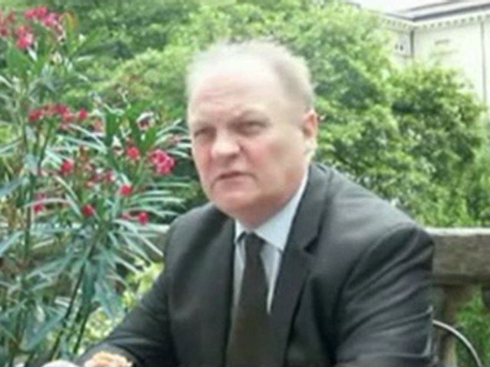 François Asselineau / UPR / 10 juin 2011 / Radio RCF / 1/2