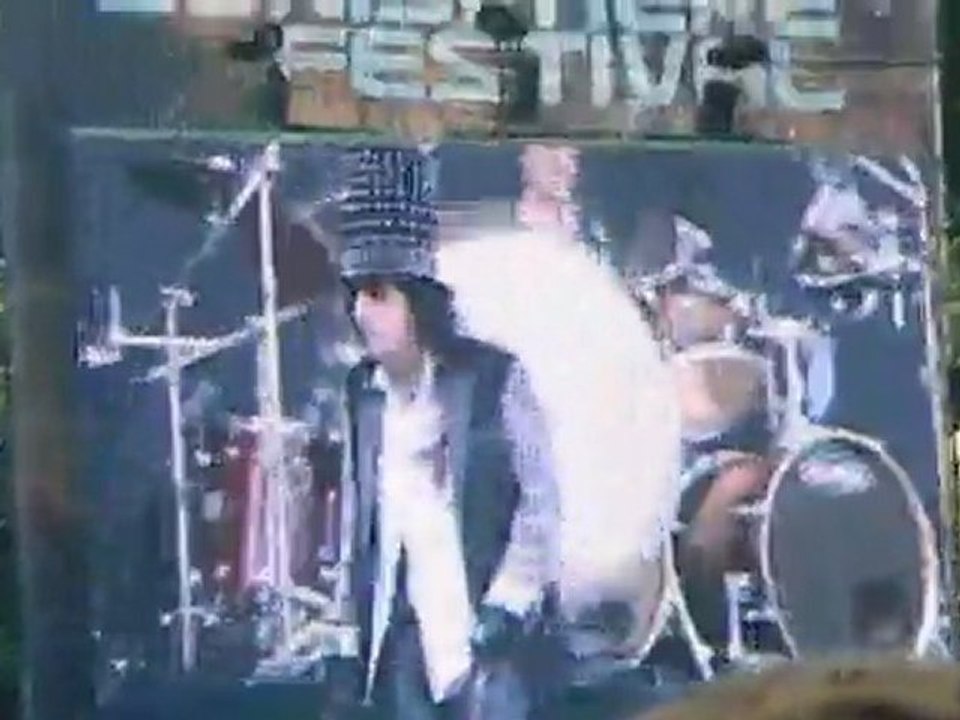 ALICE COOPER - SCHOOL'S OUT SONISPHERE ISTANBUL 2011