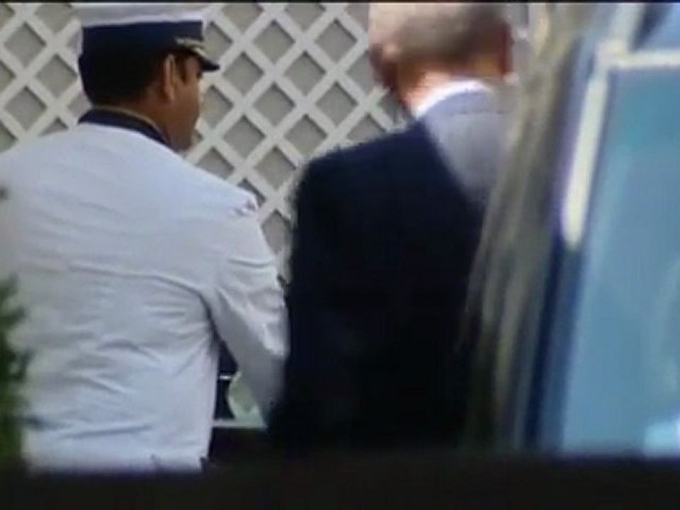 Jack Warner tritt zurück