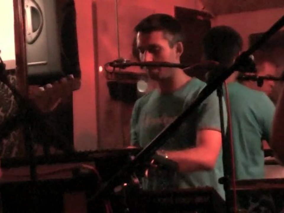 The Fog Incident live du 16 06 11 Hey hey hey hey !