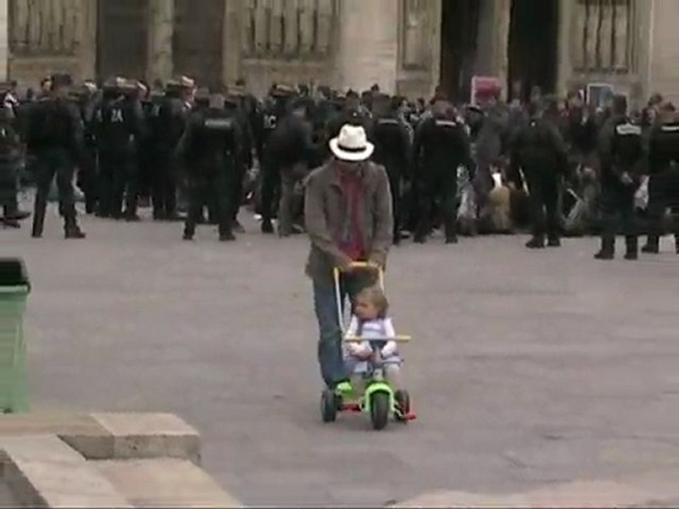 Dimanche 19 juin 2011 manif  des indignés (démocratie.)