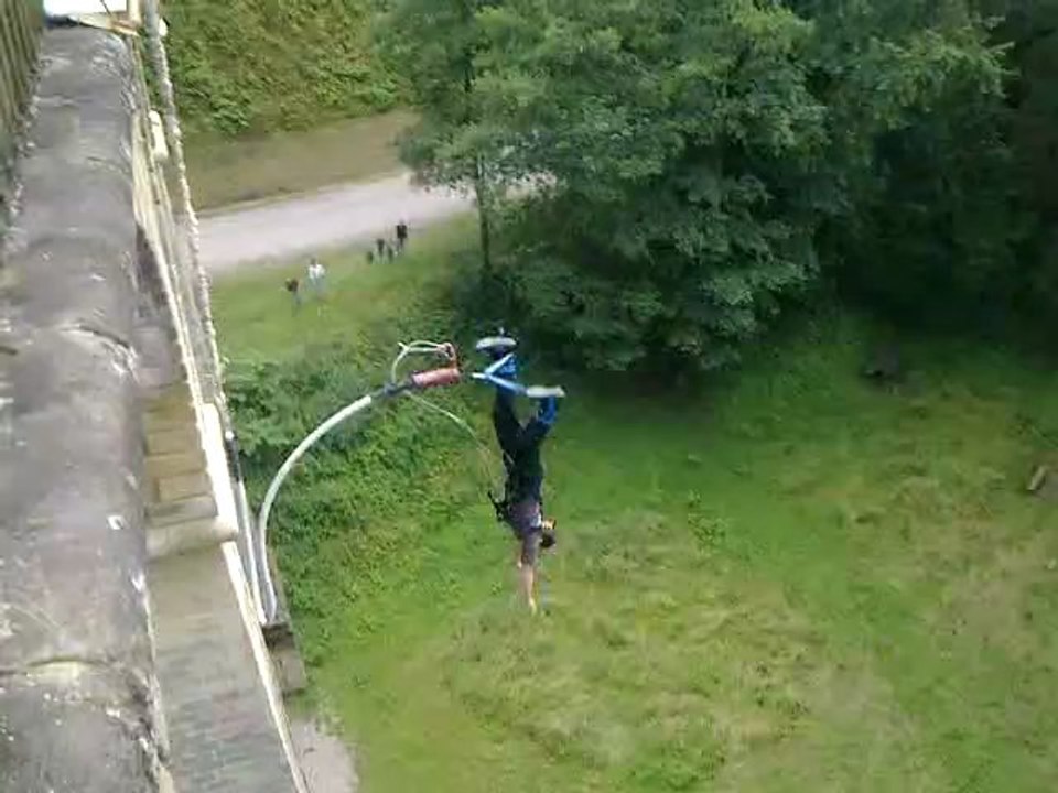 SAUT ELASTIQUE PONT TATAL CLAUDON 43 M
