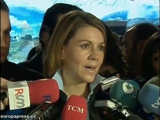 Cospedal vería "lamentable" un "intercambio de cromos"