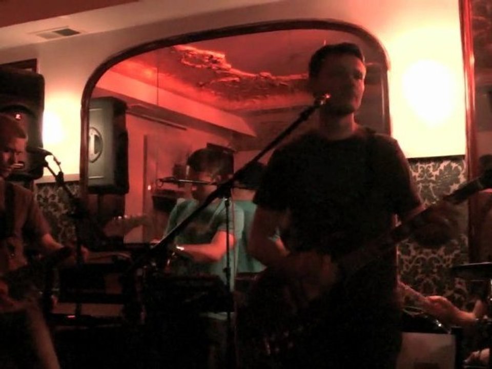 The Fog Incident live du 16 06 11 Emmuré dehors