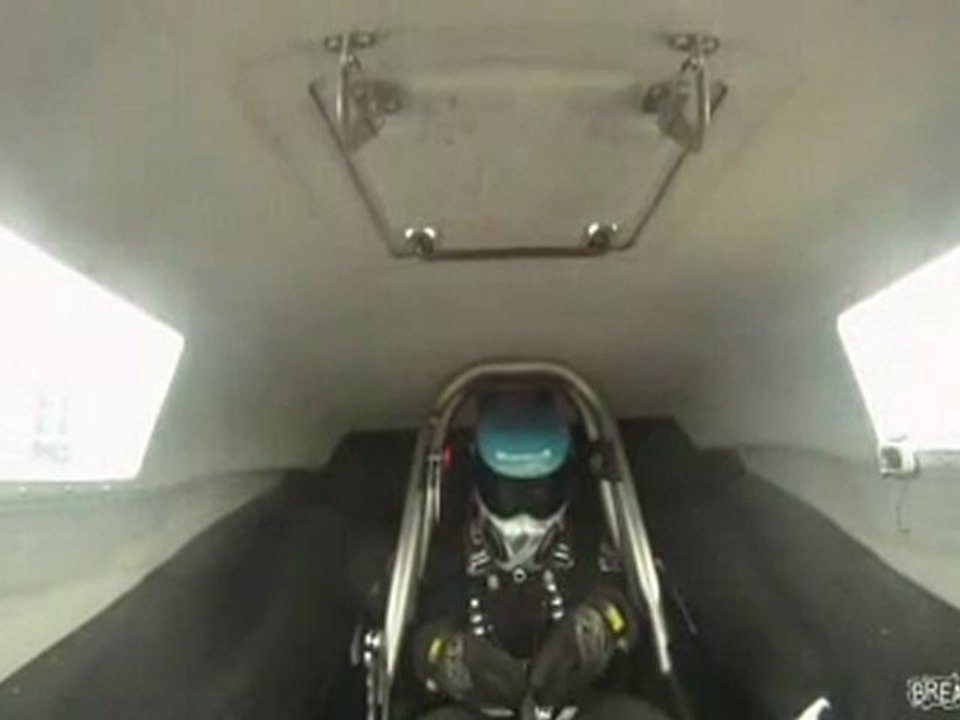 Lenkrad löst sich in Dragster Fail