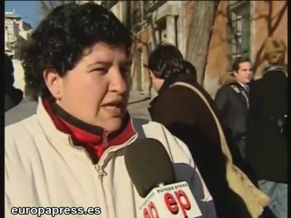 Desempleados ante el Congreso de los Diputados