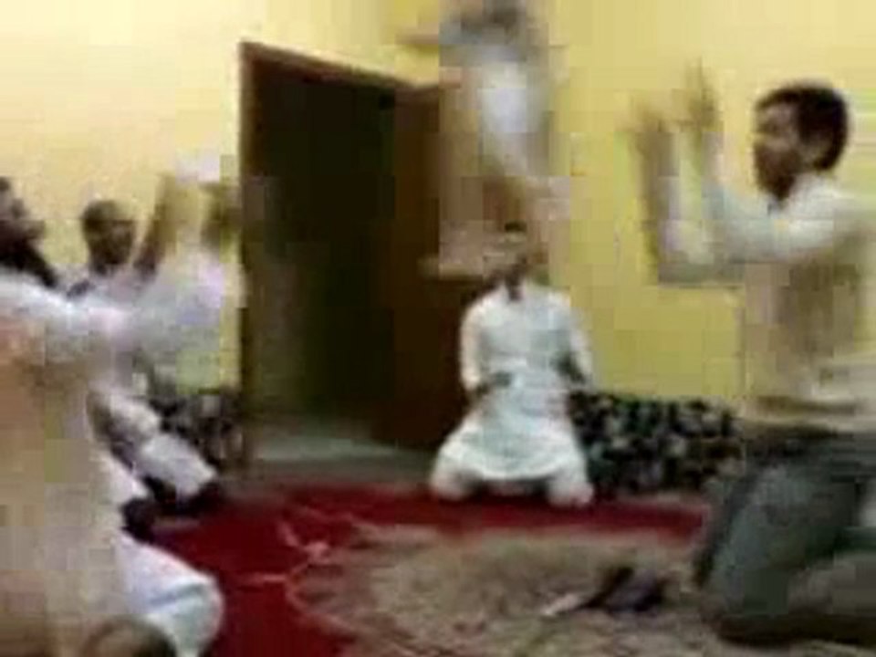 Arabische Kid Throwing