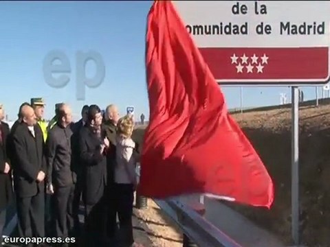 Aguirre inaugura un nuevo tramo de la M-100