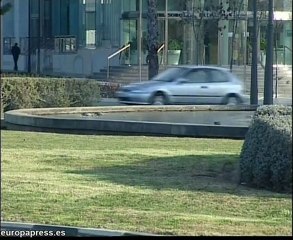 El frío hiela una fuente de Valencia