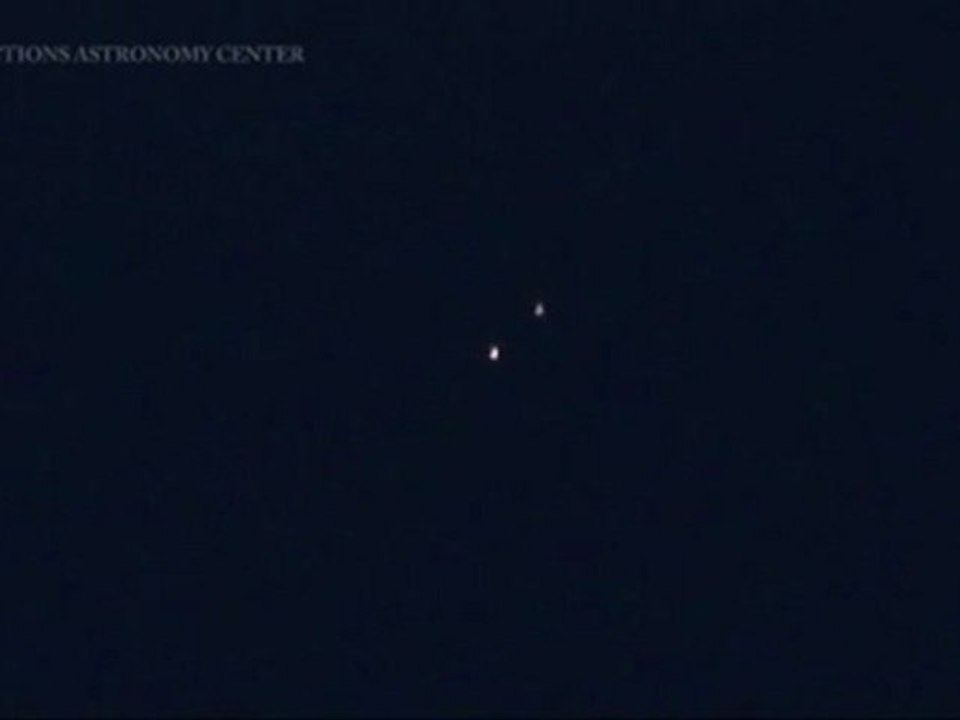 OVNIS ECLIPSE LUNAIRE ITALY 15.06.2011