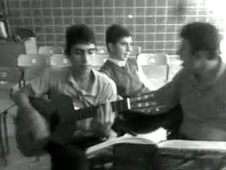 SENİN O GÖZLERİN VARYA