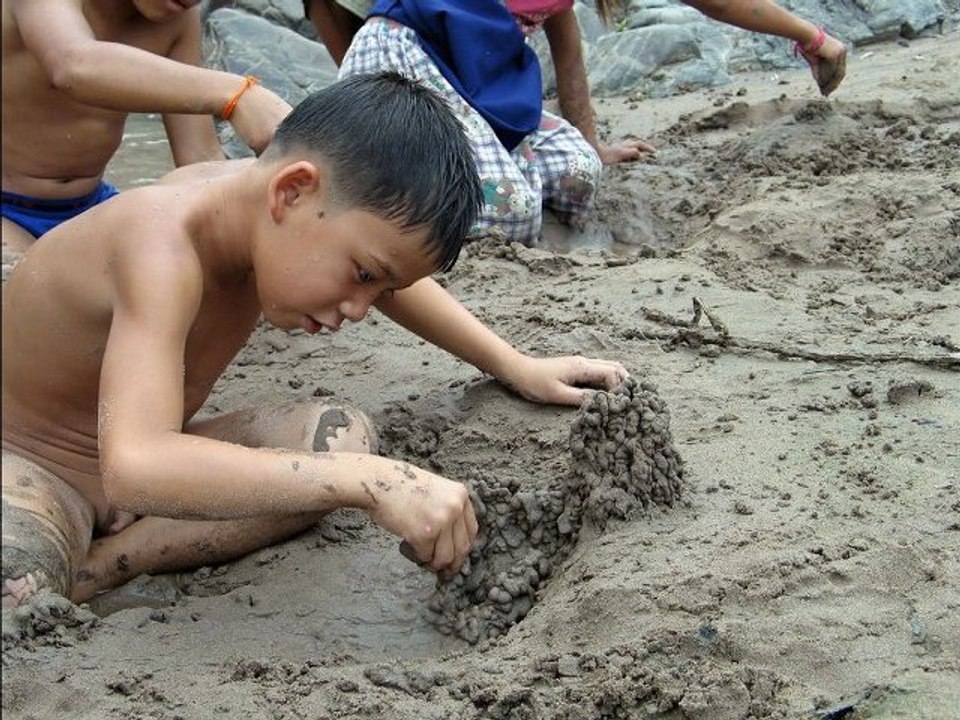 Les Gens : Enfant Garçon solo