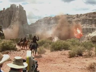 Cowboys & Aliens - "Look Inside" featurette