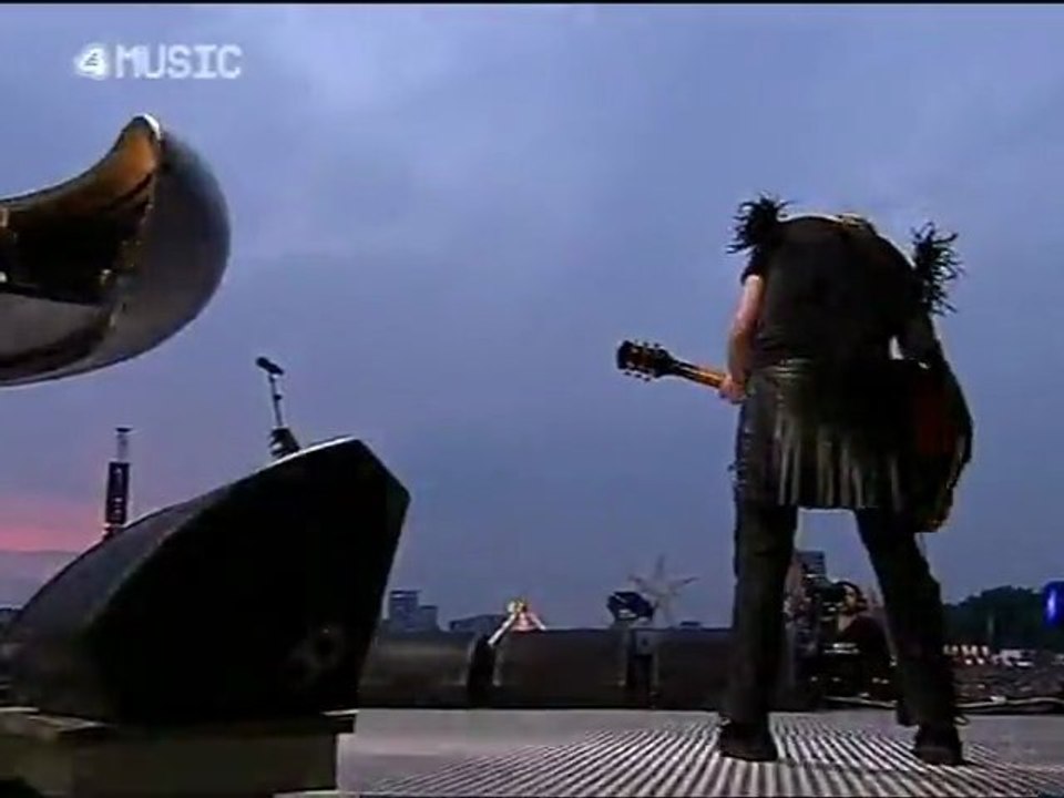 Depeche Mode (I Feel You) Live (HQ)