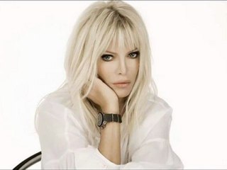 Ajda Pekkan - YAKAR GEÇERIM 2011 * RadioSamanyolu.Com