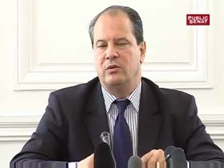 Cambadelis préfère "le plan double A"  d’Aubry,  "la dame du faire"