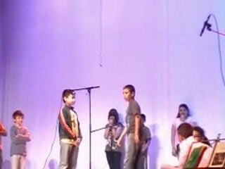 L'ogrelet à la salle des Fêtes