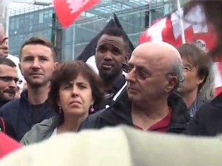 Relax pour les postiers du 92 - Rassemblement du 20/06/2011 au tribunal corretionnel de Nanterre