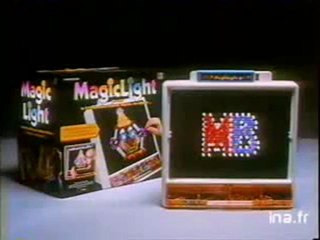 Publicité Jeu MB Magic Light 1989