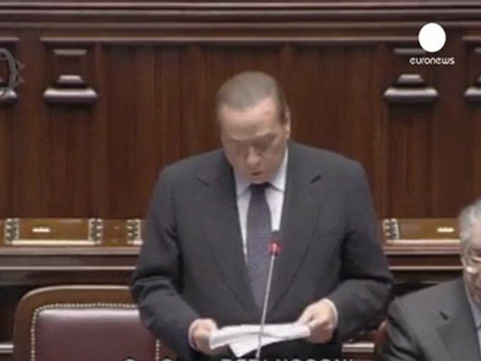 Italie: Silvio Berlusconi brandit une "majorité forte"