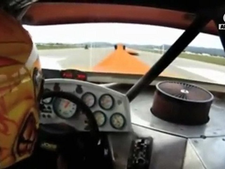 Record du monde de saut automobile (entrainement)