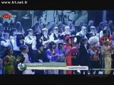 YENİ BİR DÜNYA KURUYORLARDI Şarkı finali 9.Türkçe Olimpiyatı