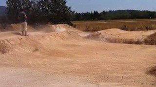 HB D8T terrain BMX