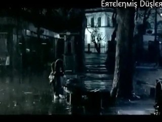 Tuncel Kurtiz - Herkes Öldürür Sevdiğini