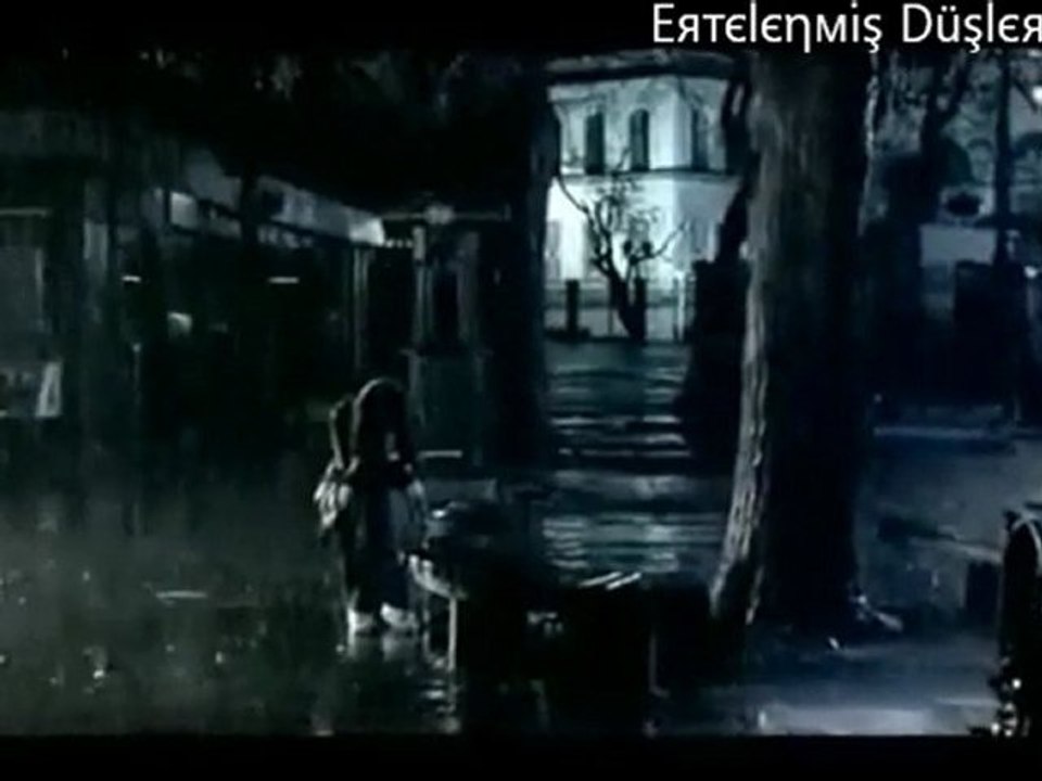 Tuncel Kurtiz - Herkes Öldürür Sevdiğini