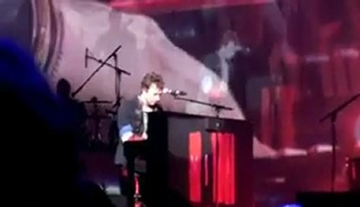 Coldplay Six Gnossiennes #1 (Erik Satie) Sydney 2009