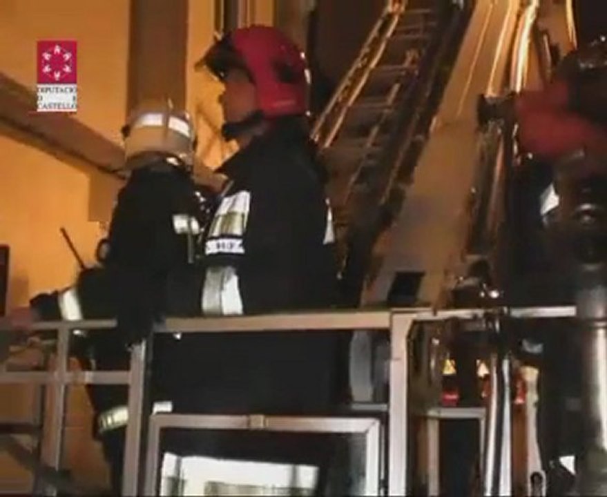 Bombero herido leve en incendio vivienda Castellón