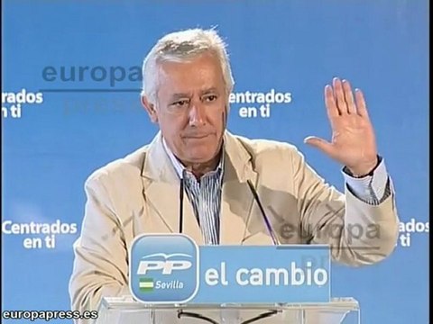 Arenas acusa a PSOE de reavivar rencores pasados