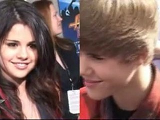 Justin Bieber KISSING Selena Gomez