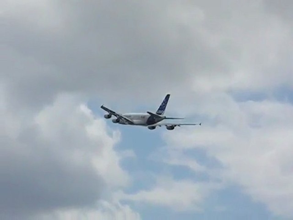 Airbus A380, Paris Airshow 2011 Le Bourget
