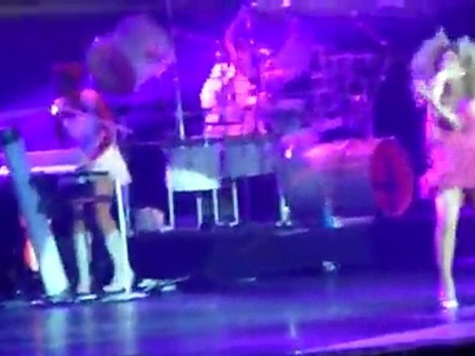 Beyoncé - Sweet Dreams Medley @ Amnéville