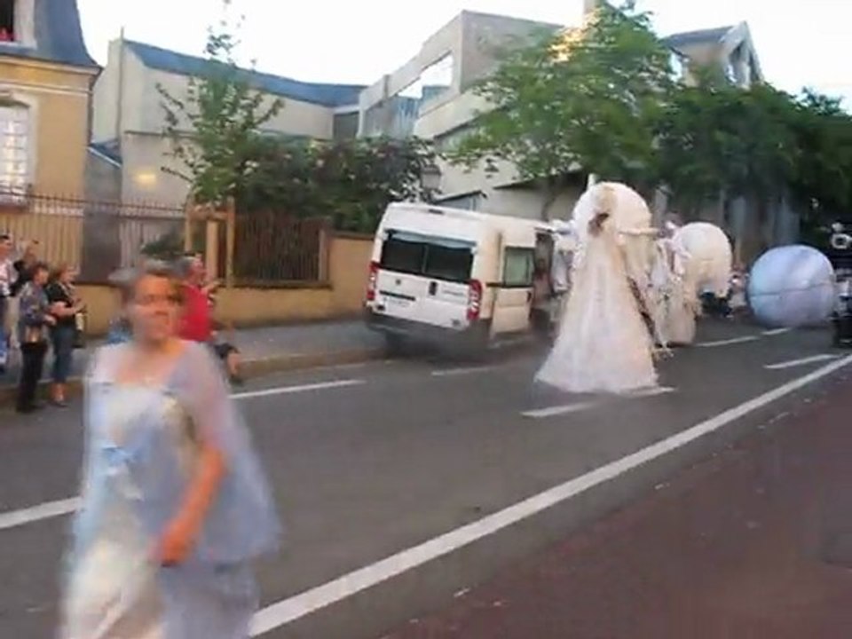 Le Mans fait son cirque, version parade