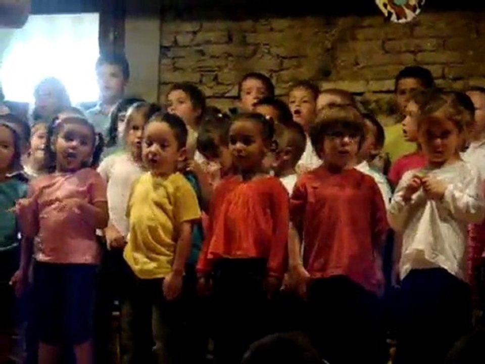 Eskil chante J'ai dessiné un lapin