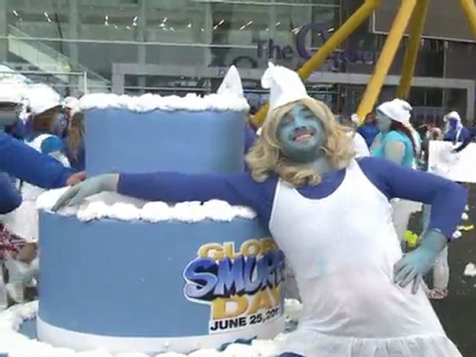 Londres se pare de bleu pour une géante fête des Schtroumpfs