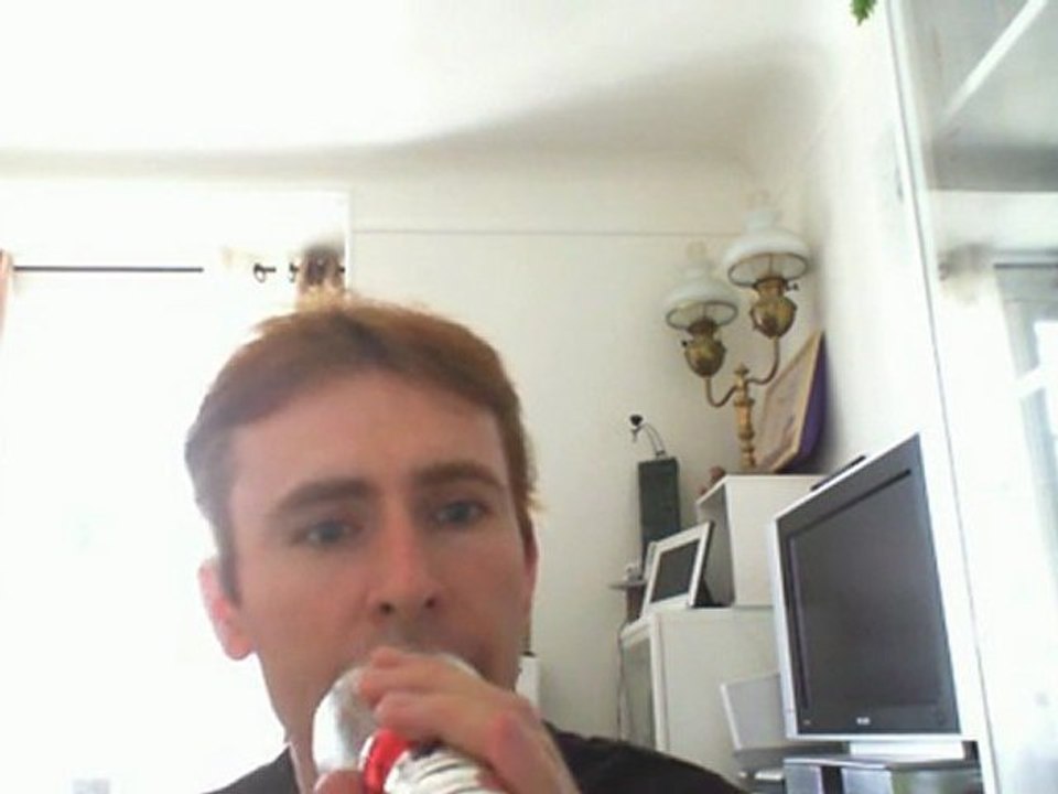 Wiwi égratigne "angel" de Shaggy & Rayvon