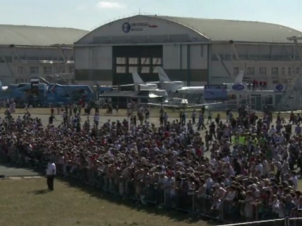 Le Solar Impulse a pris son envol au salon du Bourget