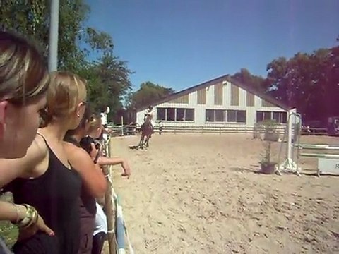 Gwen&Simbad, Premier CSO en Poney 3, le 26.06.11 la grena